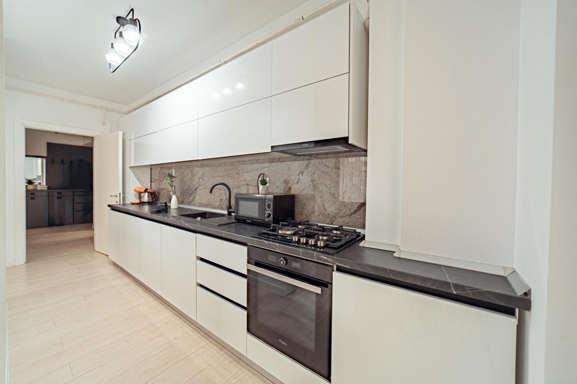 Cozy Aparthotel - Ultracentral Luxury Apartments Iasi Exteriör bild