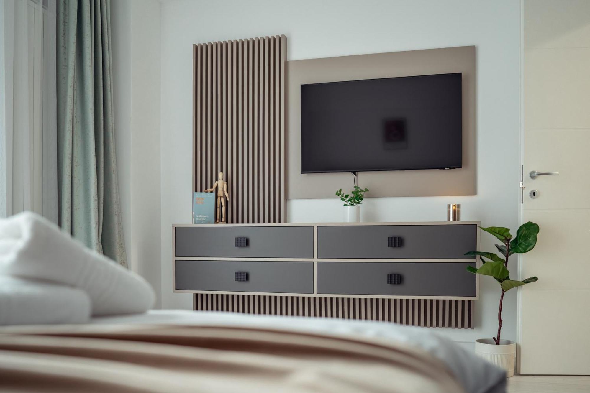 Cozy Aparthotel - Ultracentral Luxury Apartments Iasi Exteriör bild