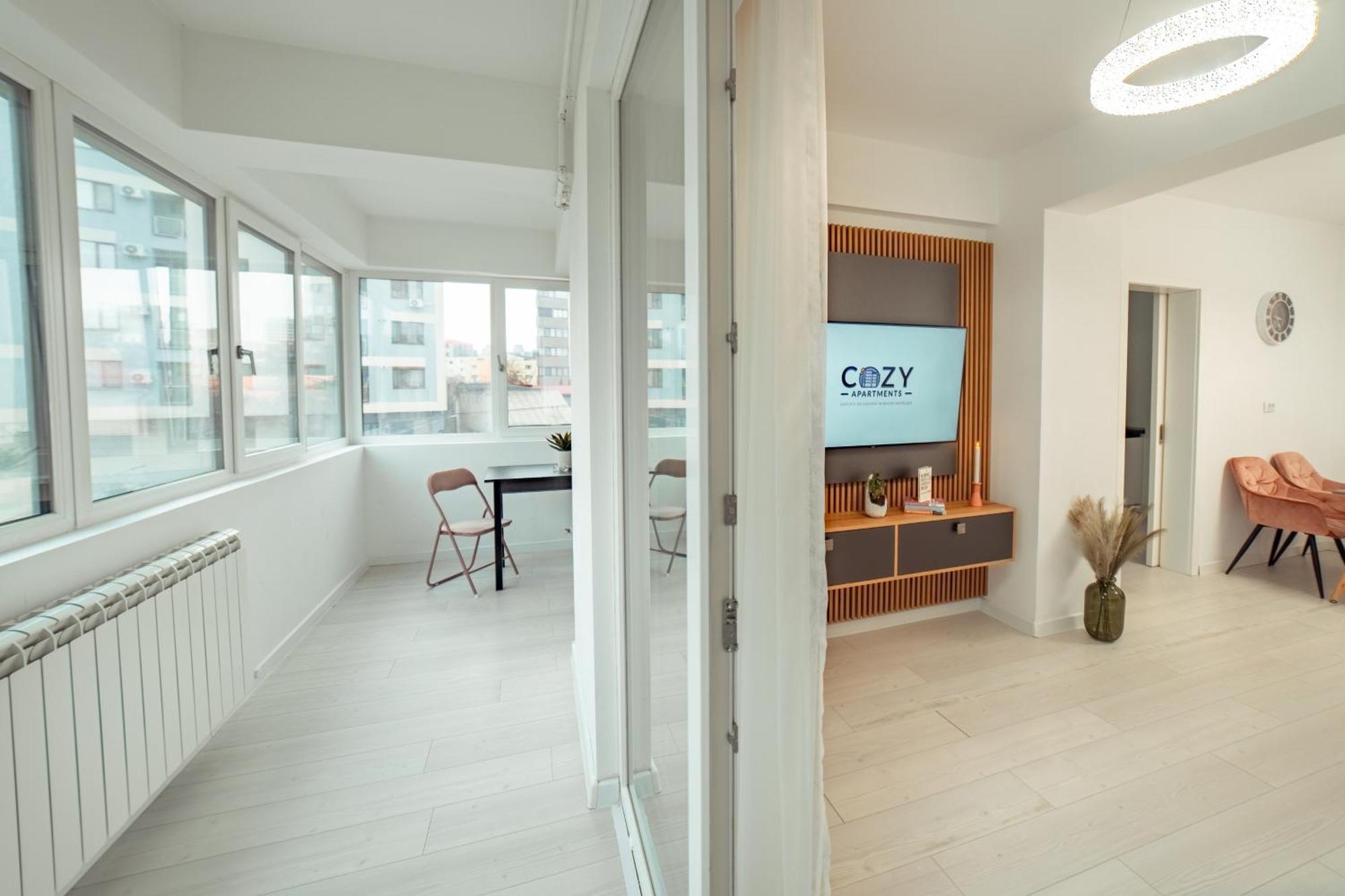 Cozy Aparthotel - Ultracentral Luxury Apartments Iasi Exteriör bild