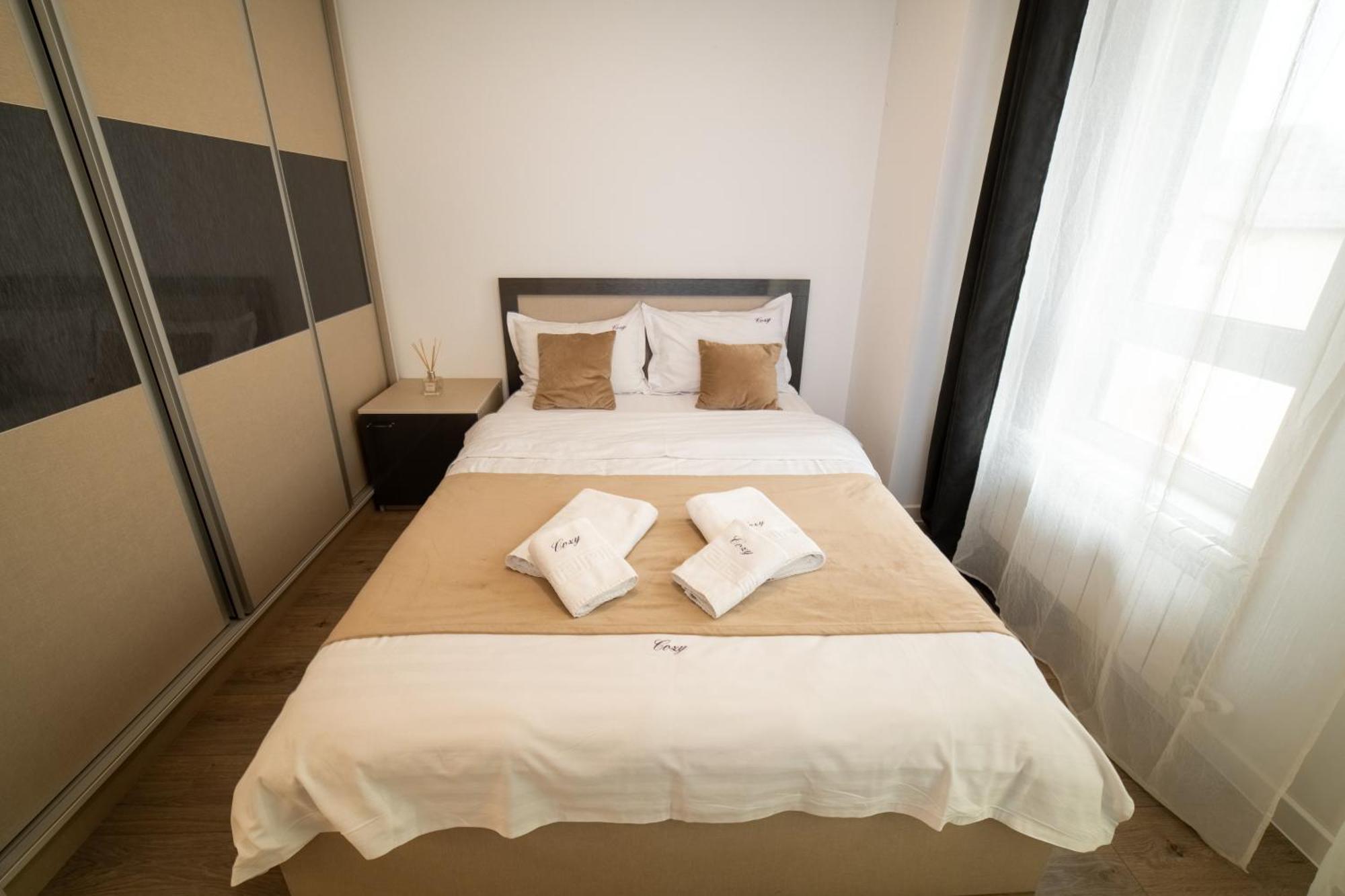 Cozy Aparthotel - Ultracentral Luxury Apartments Iasi Exteriör bild
